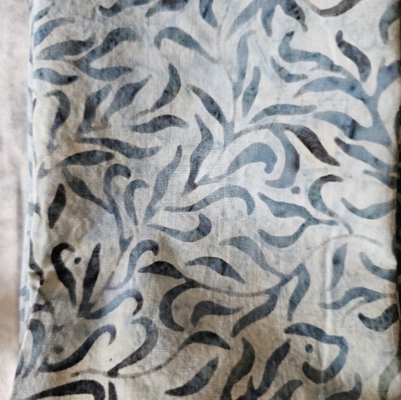 Four handmade batik placemats and napkins. - Picture 3 of 6